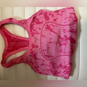 Lululemon women’s Swiftly Tech Racerback Tank